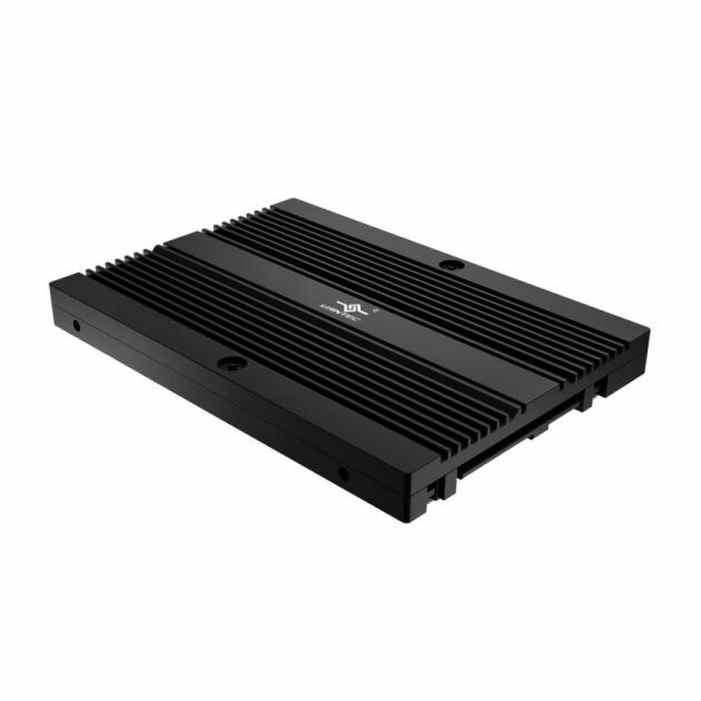VANTEC M.2 NVMe to U.2 (SFF-8639) Hot-Swap 2.5inch SSD Adapter, MRK-NVM2U2-BK