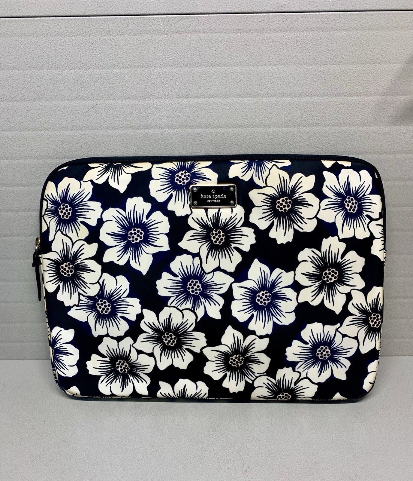 Kate Spade New York Blake Avenue Laptop Sleeve Case Black w/ White Floral Print