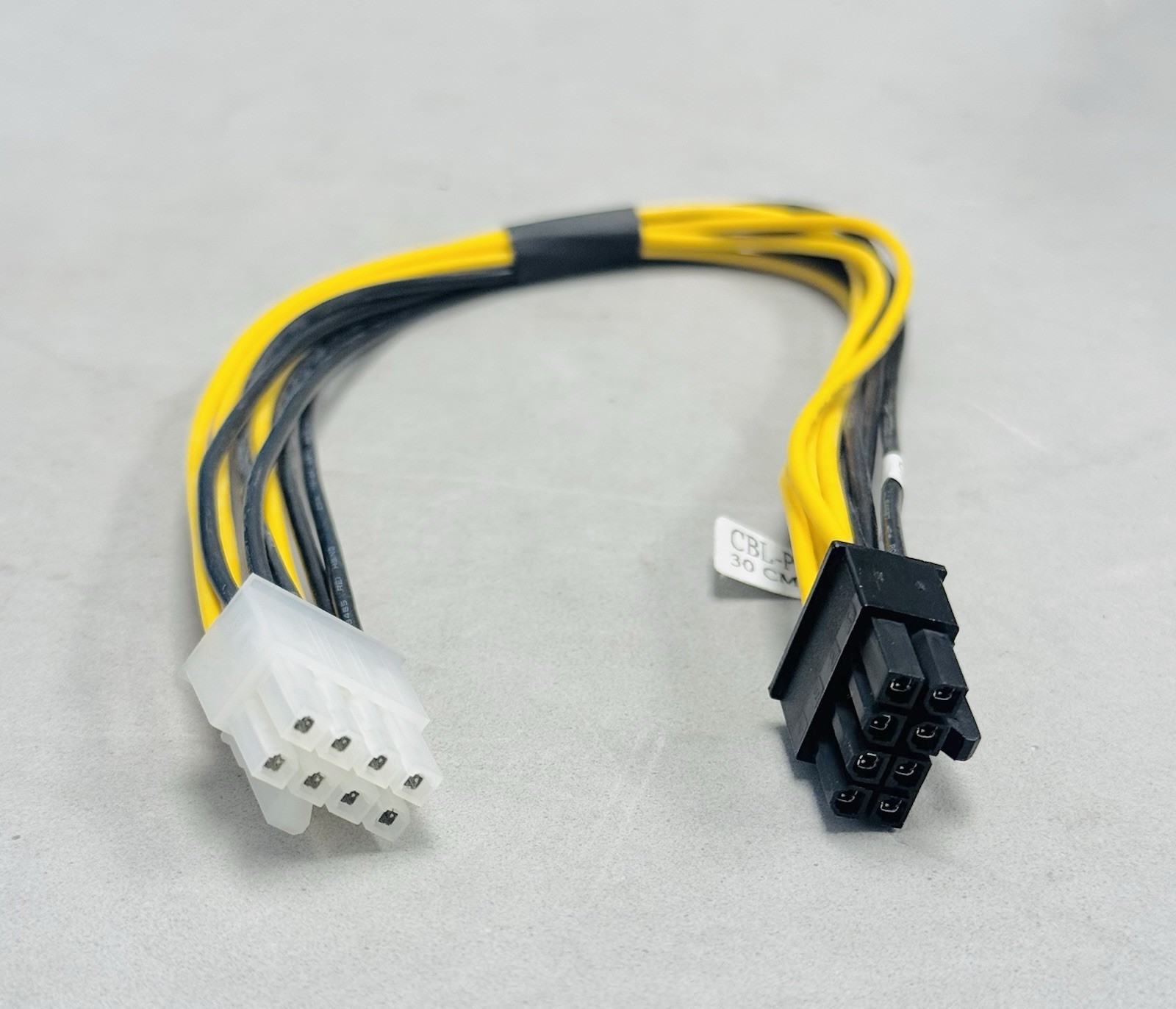 Supermicro CBL-PWEX-0665 8-Pin CPU to 8-Pin PCIe 30cm GPU Power Cable