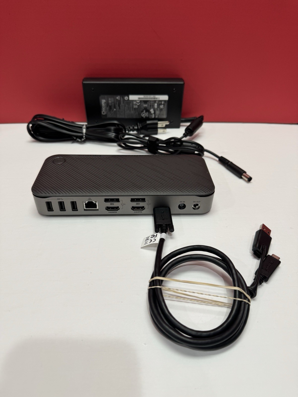 TARGUS DOCK710USZ USB-C Hybrid/Universal 4K Quad Dock With 100W PD