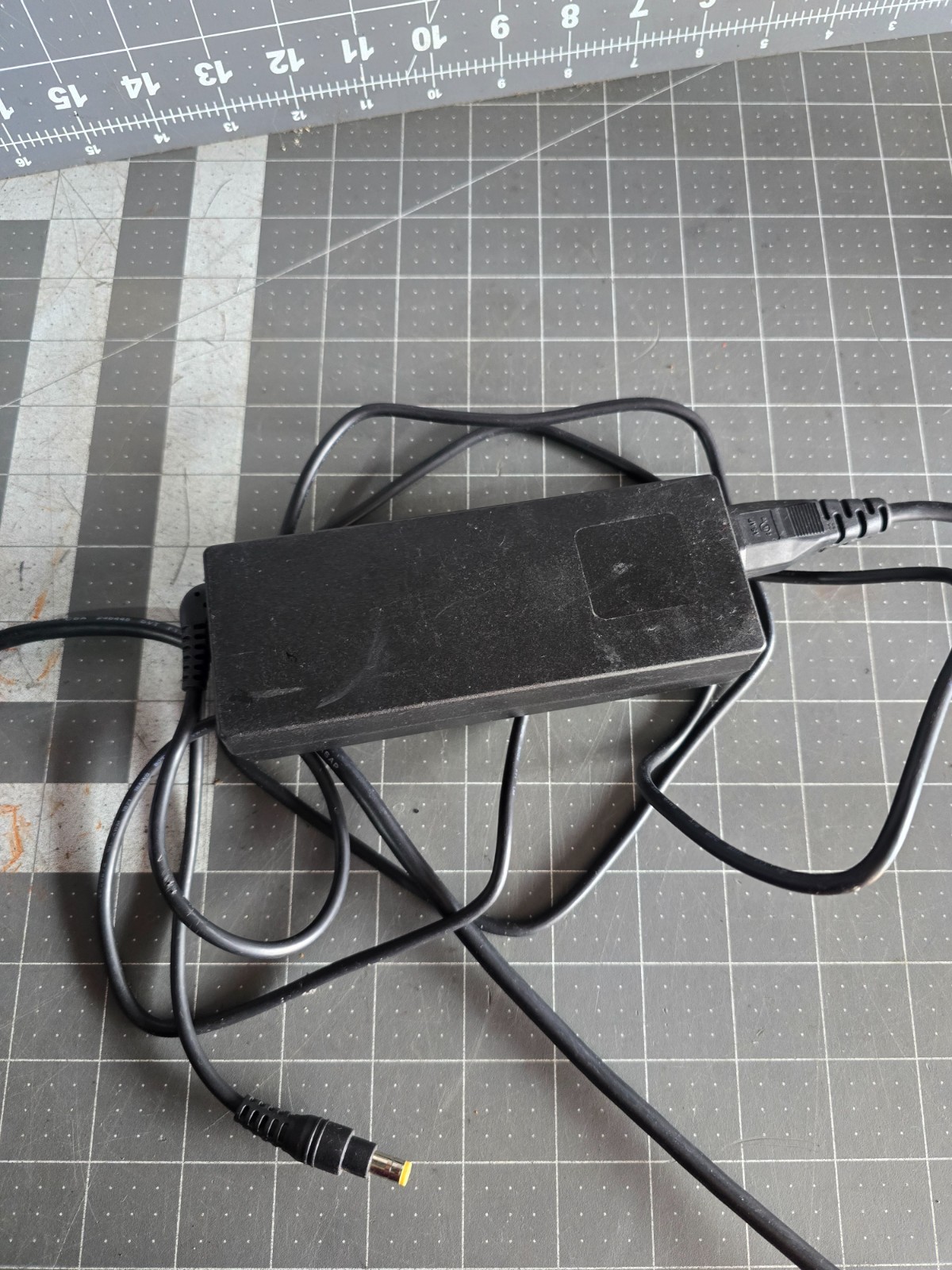 OEM Chicony A16-100P1A Laptop AC Adapter 20V 5A 100W 7.5x5.0mm
