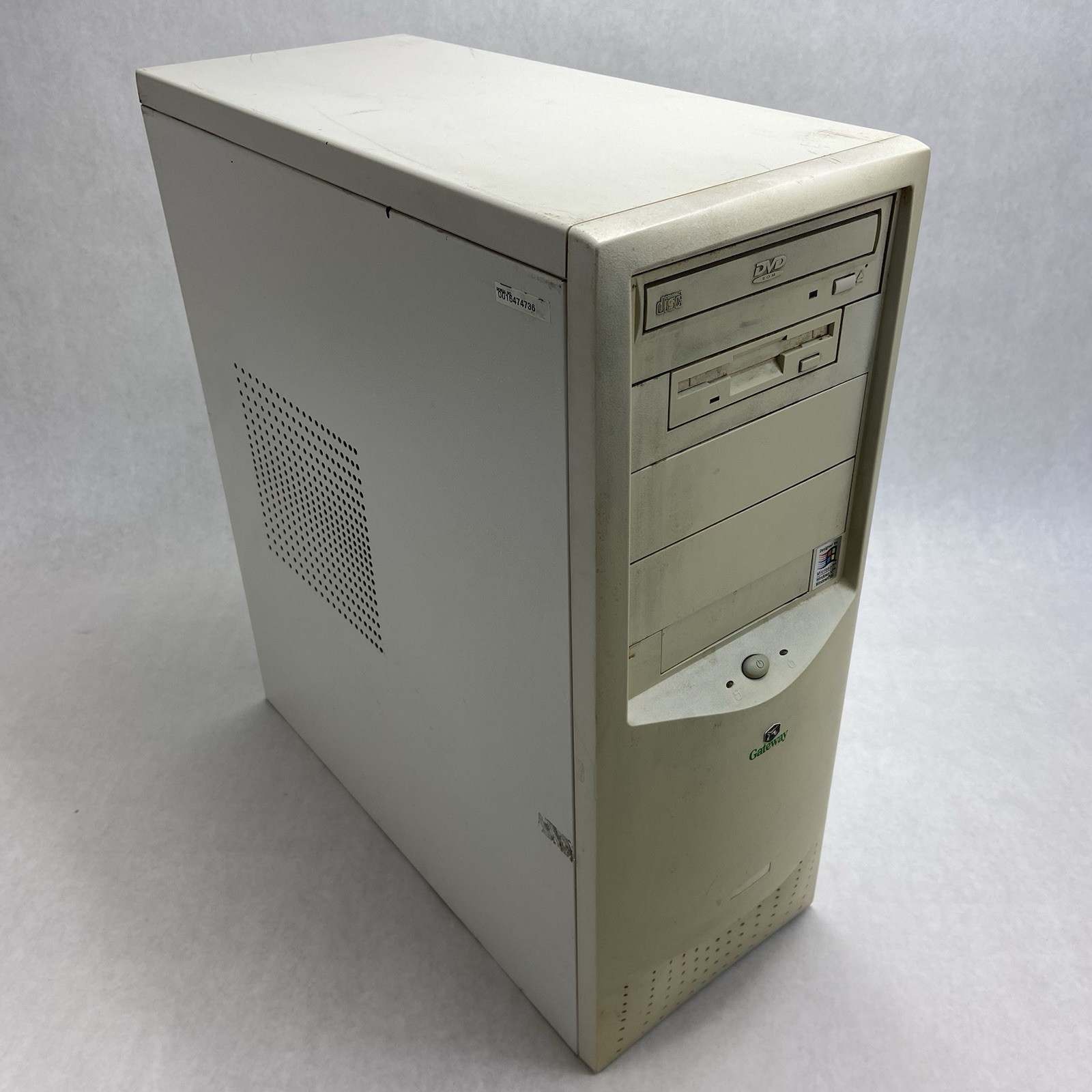 Gateway LP TB3 450 MT Intel Pentium III 450MHz 128MB RAM No HDD No OS
