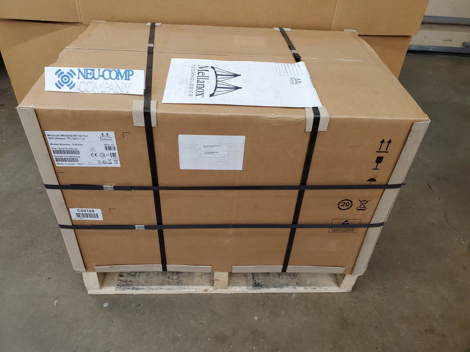 New Mellanox MSX6506-NR SX6506 108 Port Infiniband 7RU Switch