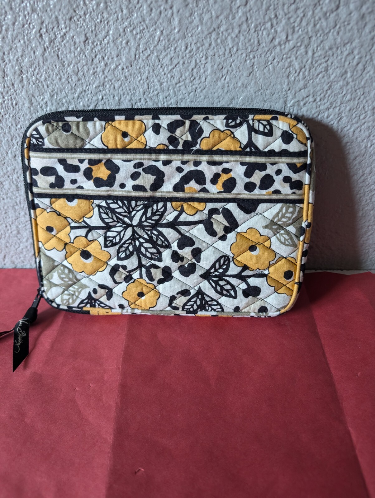 VERA BRADLEY GO WILD YELLOW BLACK FLORAL TABLET CASE/Sleeve