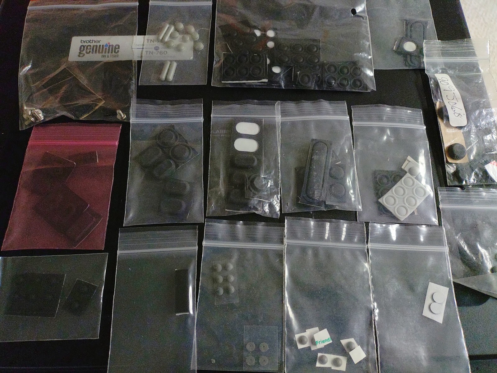 ONE Lot of {Dell} Latitude D-Series/Precision/Inspiron Bumpers & Screw Covers