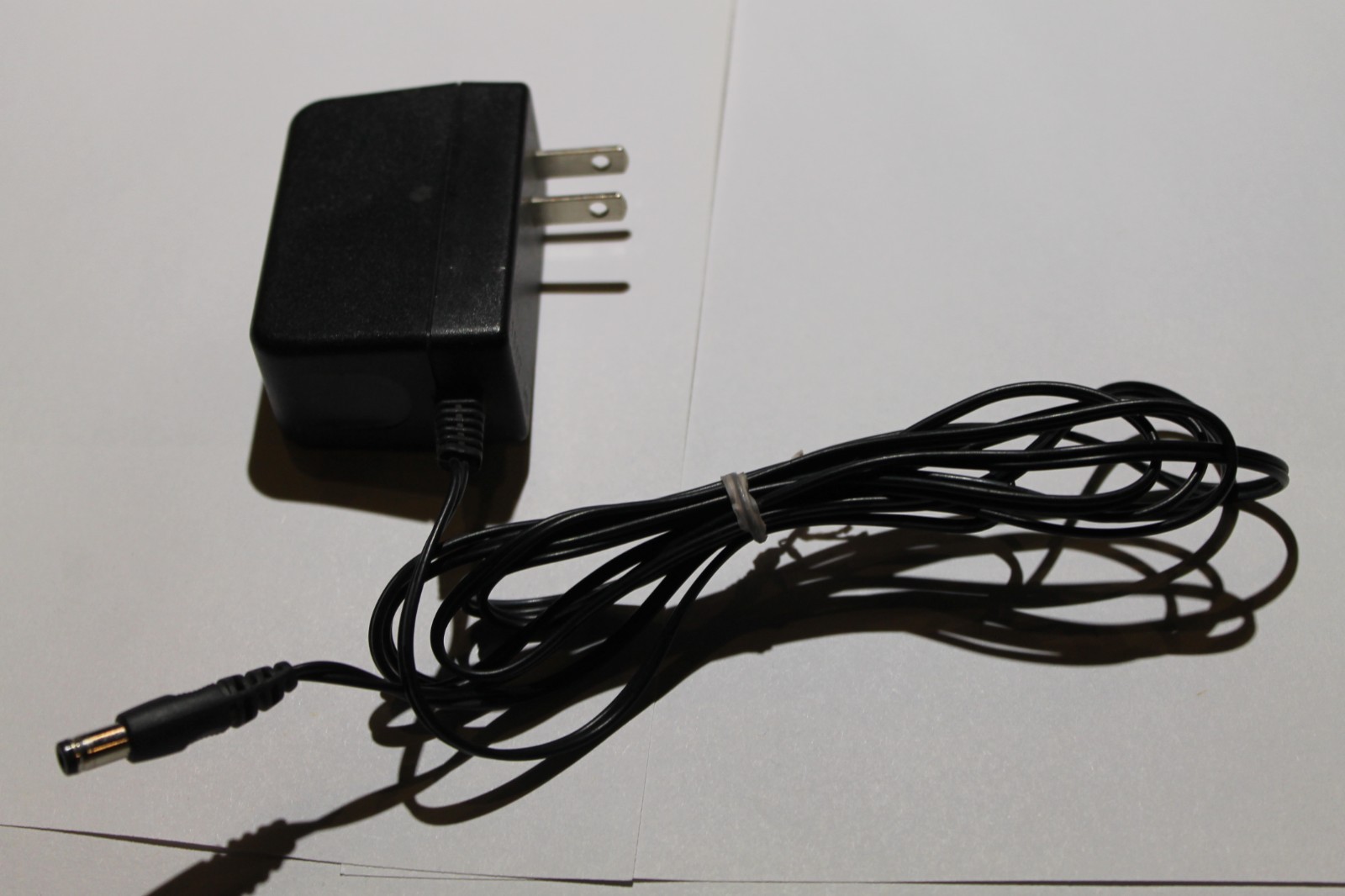 Netgear 12V AC Adapter Power Supply Charger DSA-12R-12 332-10006-01