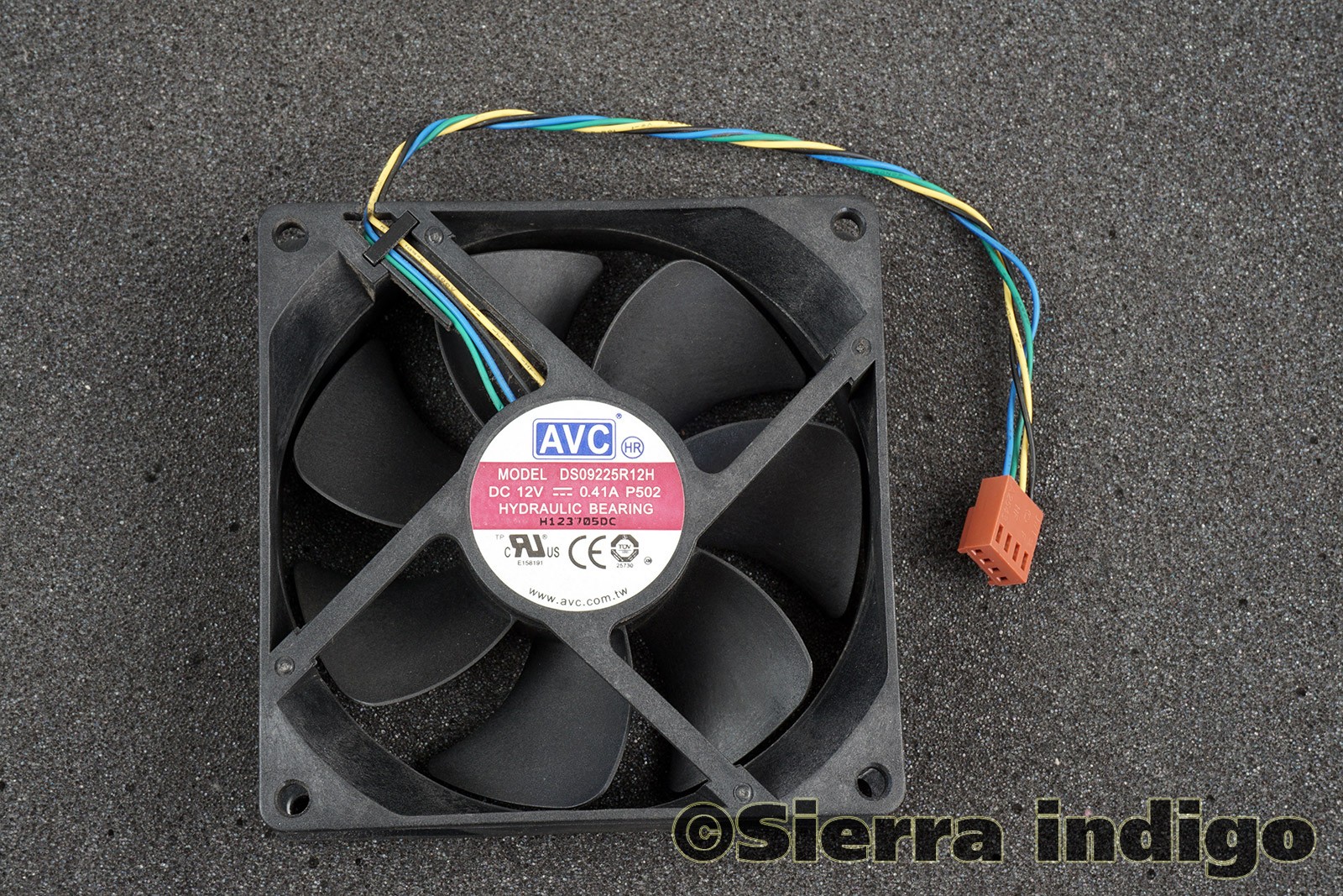 AVC DS09225R12H-P502 Case Fan 92mm x 25mm DC12V 0.41A 4-Pin 4-Wire