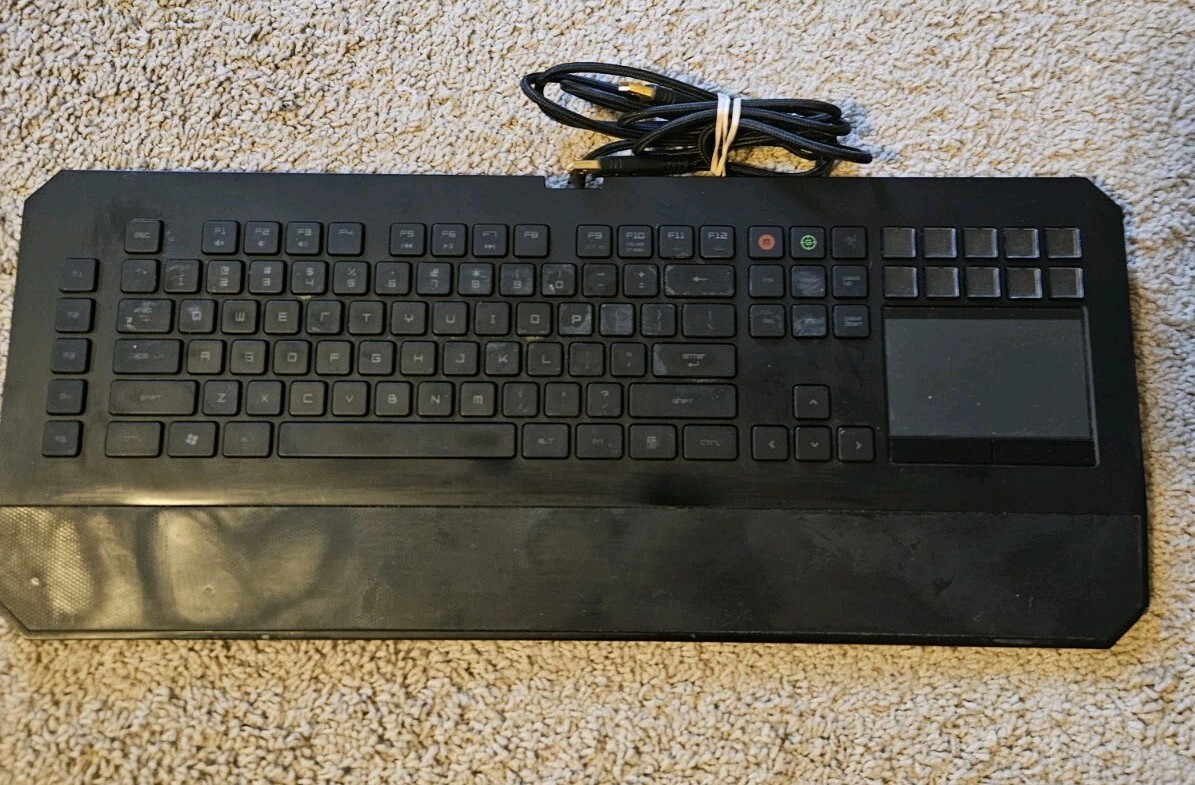 Razer RZ03-0079 Deathstalker Ultimate LCD Touchscreen Gaming Keyboard