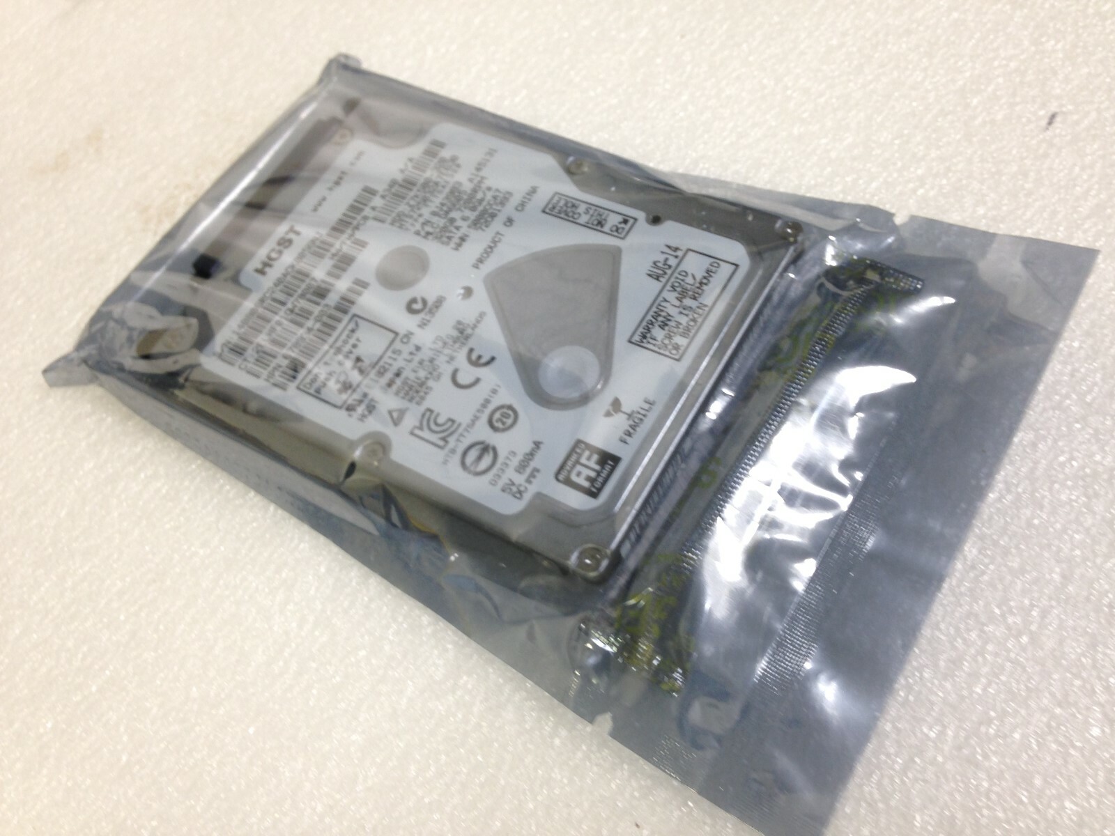 HTS725032A7E630 HGST Z7K500-320 P/N 0J43983 SATA 320GB 2.5''Hard Drive NEW