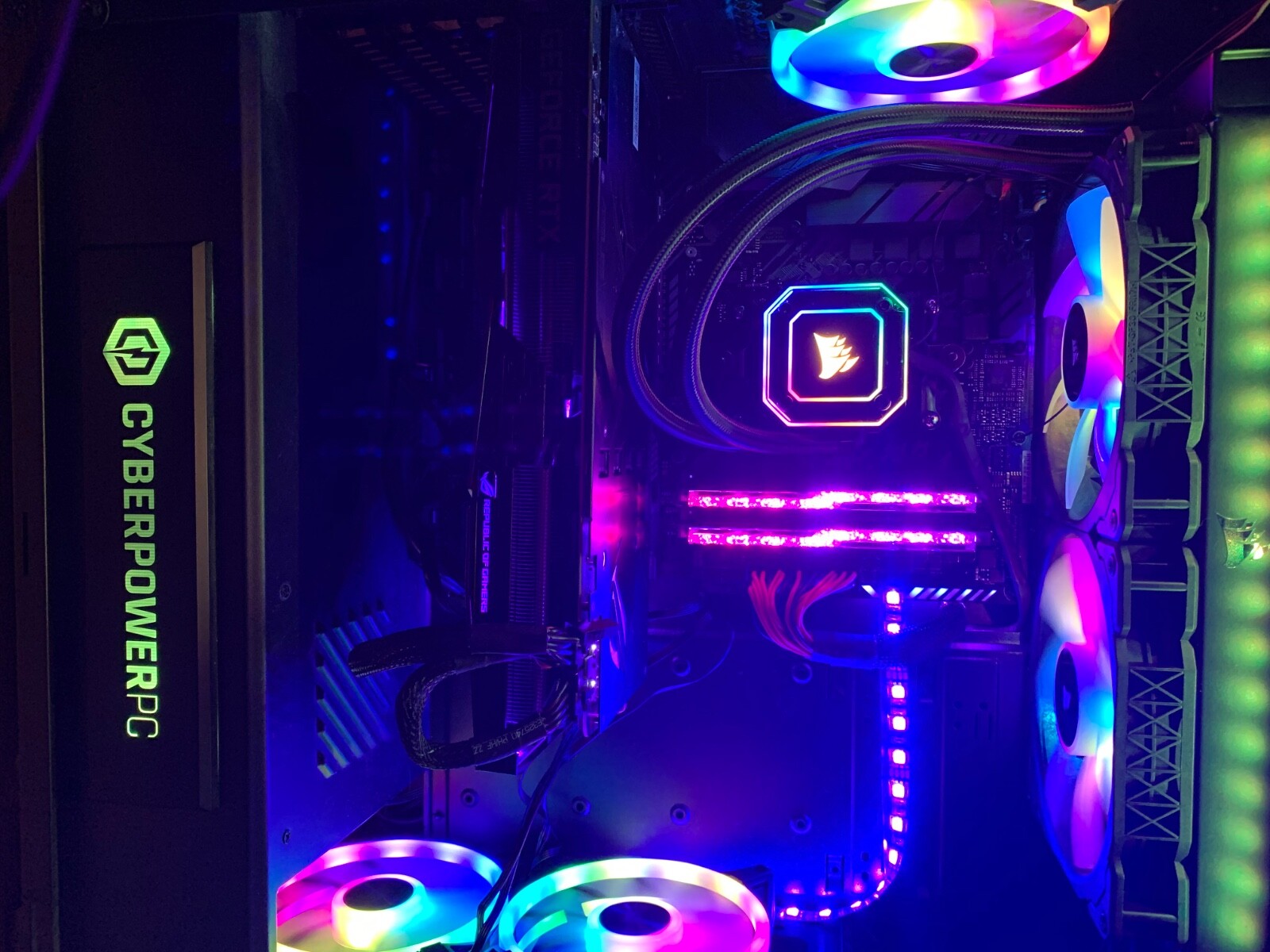 custom built pc perfect condition, Amd Ryzen 7, nvida rtx 2080 super