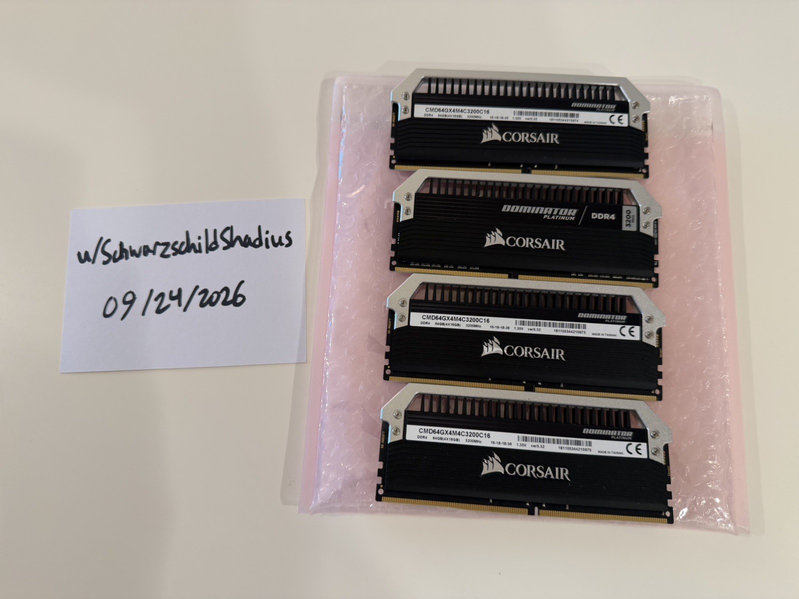 Corsair Dominator Platinum 64GB (4x16GB) RAM DDR4 3200MHz CMD64GX4M4C3200C16