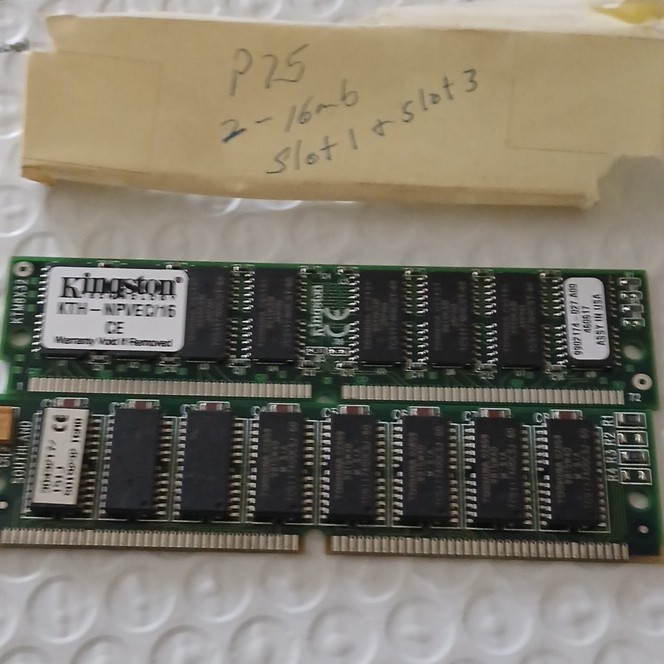 Kingston 16MB SDR SDRAM PC-100 ECC 168-Pin DIMM KTH-NPVEC/16