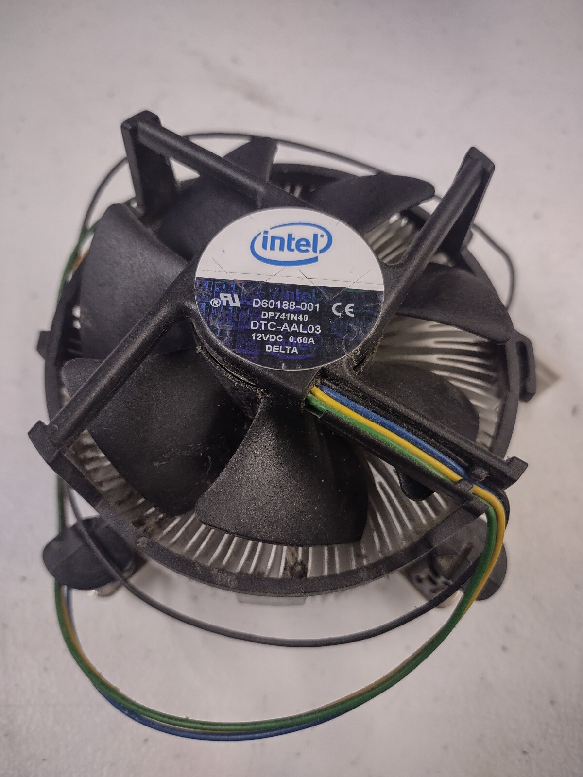 Used Intel D60188-001  Copper Core CPU Heat Sink and Fan