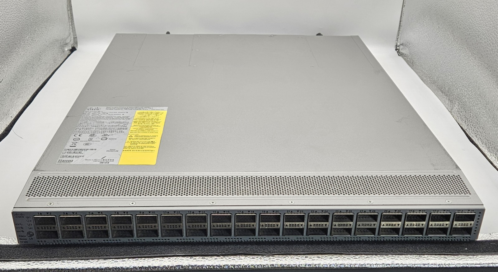 Cisco Nexus 9236C 36-Port 100GB QSFP28 Network Switch w/2x PSU(Blue) N9K-C9236C