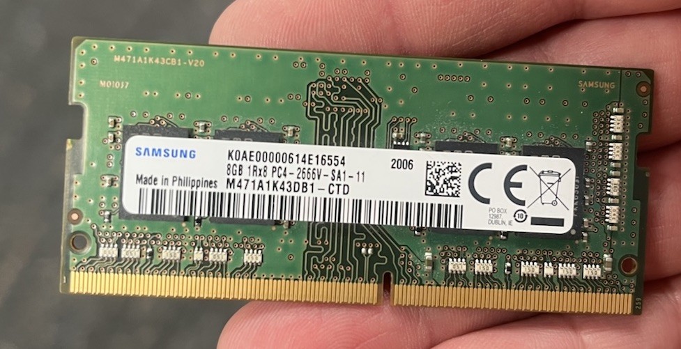 Samsung 8Gb 1Rx8 PC4-2666V-SA1-11 M471A1K43CB1-CTD Memory Board