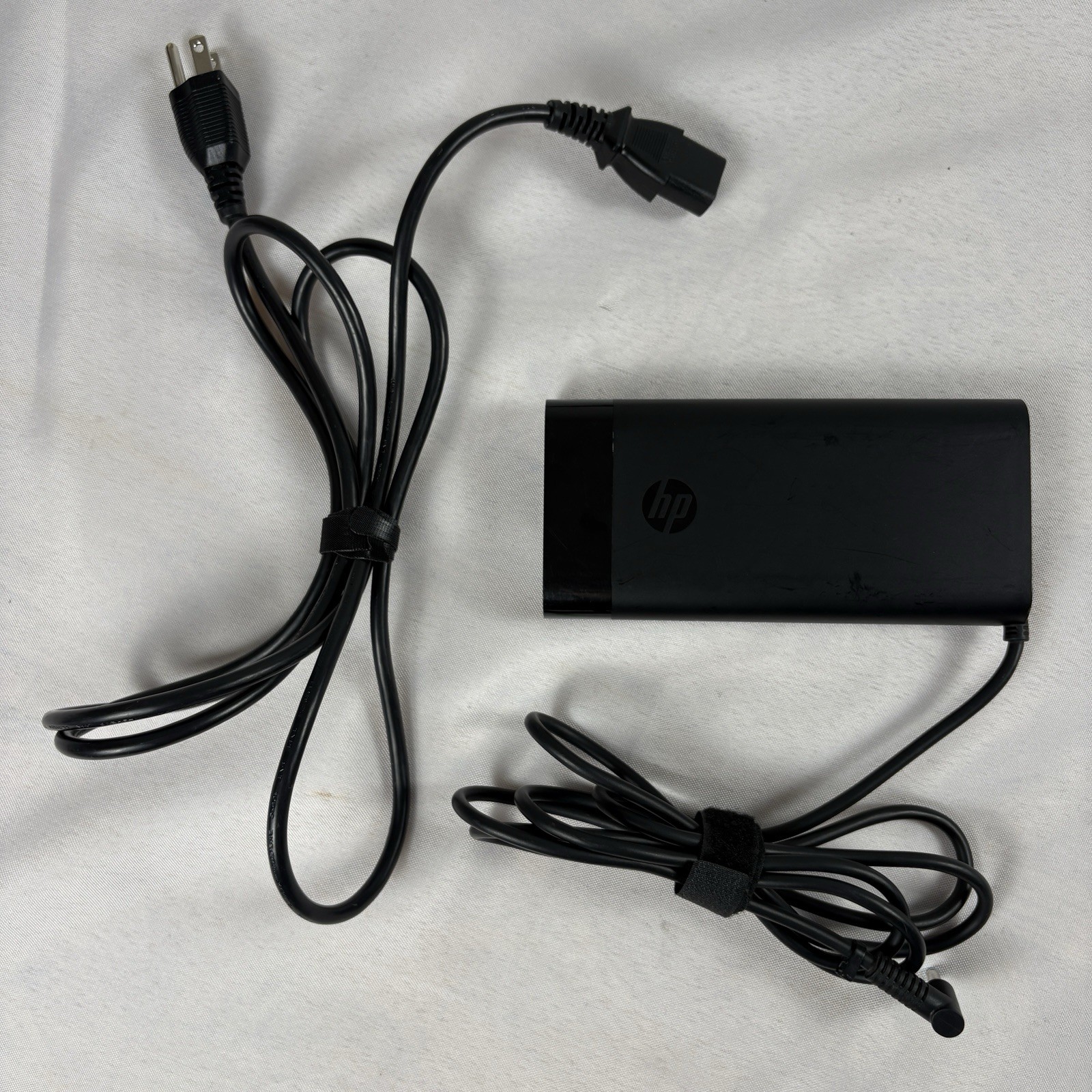 Original 19.5V 10.3A 200W AC adapter M31368-013 TPN-DA23 for HP ENVY 16-h1023dx