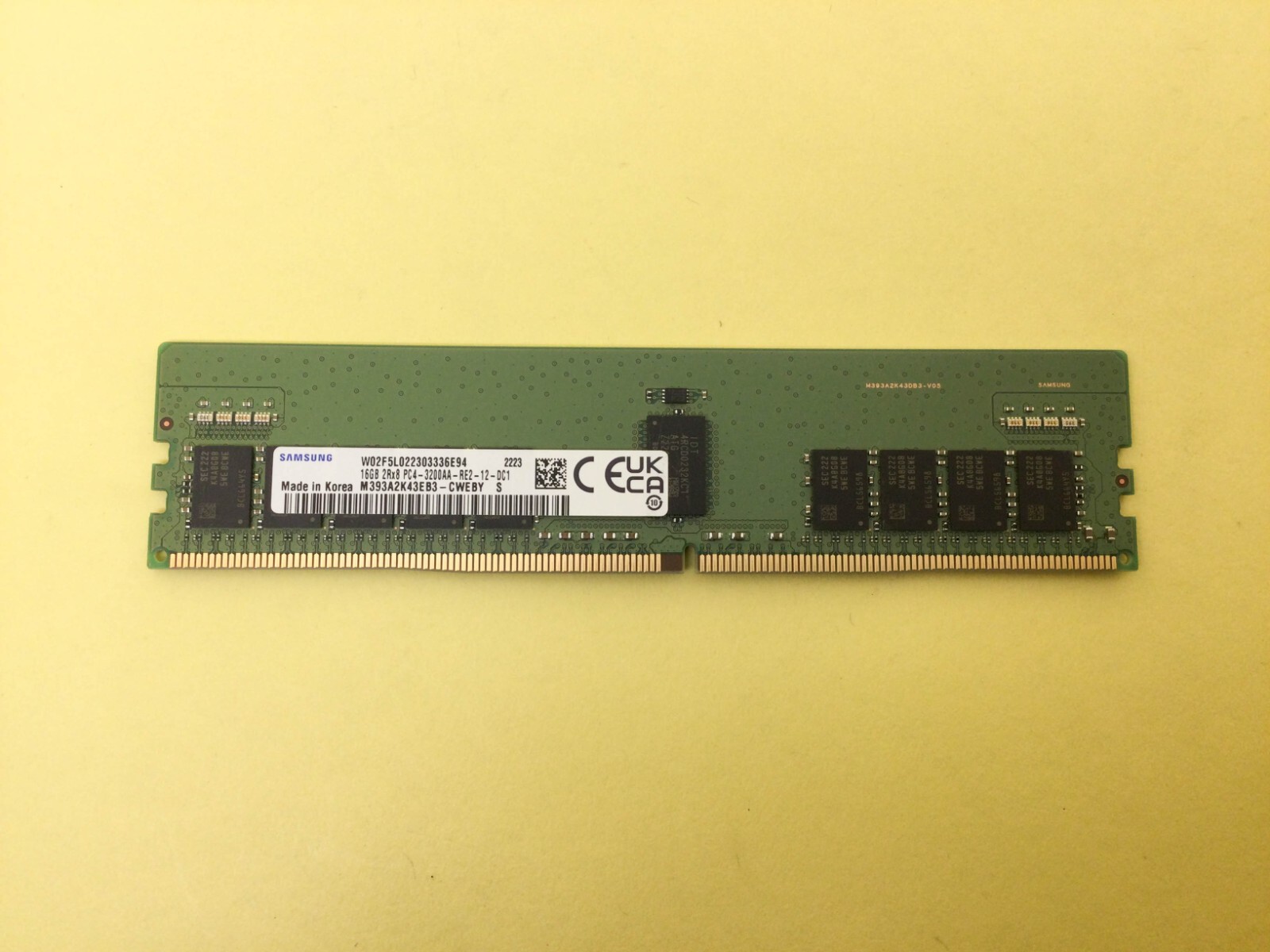 SAMSUNG 16GB (1x16GB) 2RX8 PC4-3200AA DDR4 SERVER MEMORY M393A2K43EB3-CWE