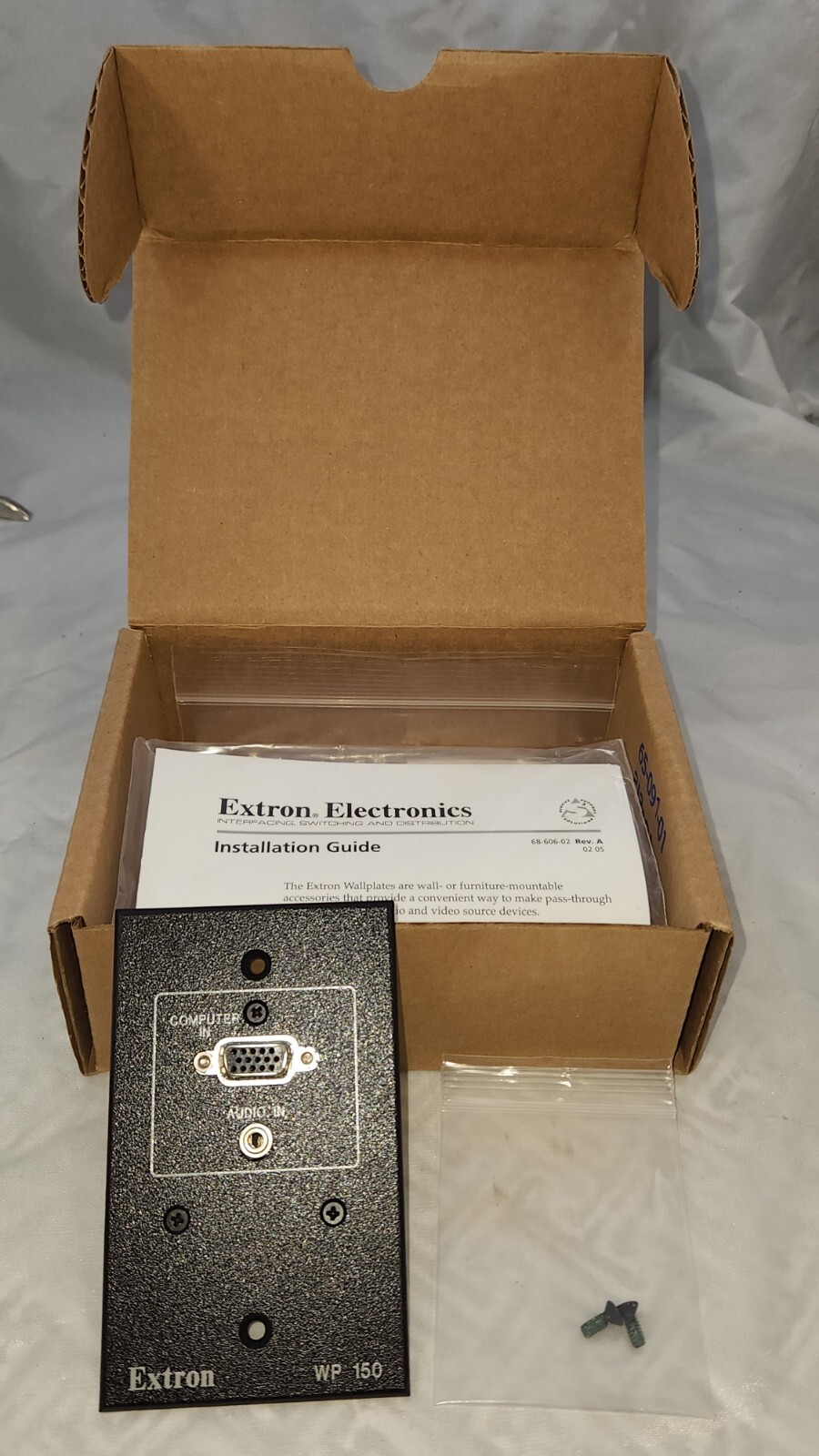 Extron WP150 VGA Wallplate w/ Computer Video and PC Audio Connect 15-pin HD BNC