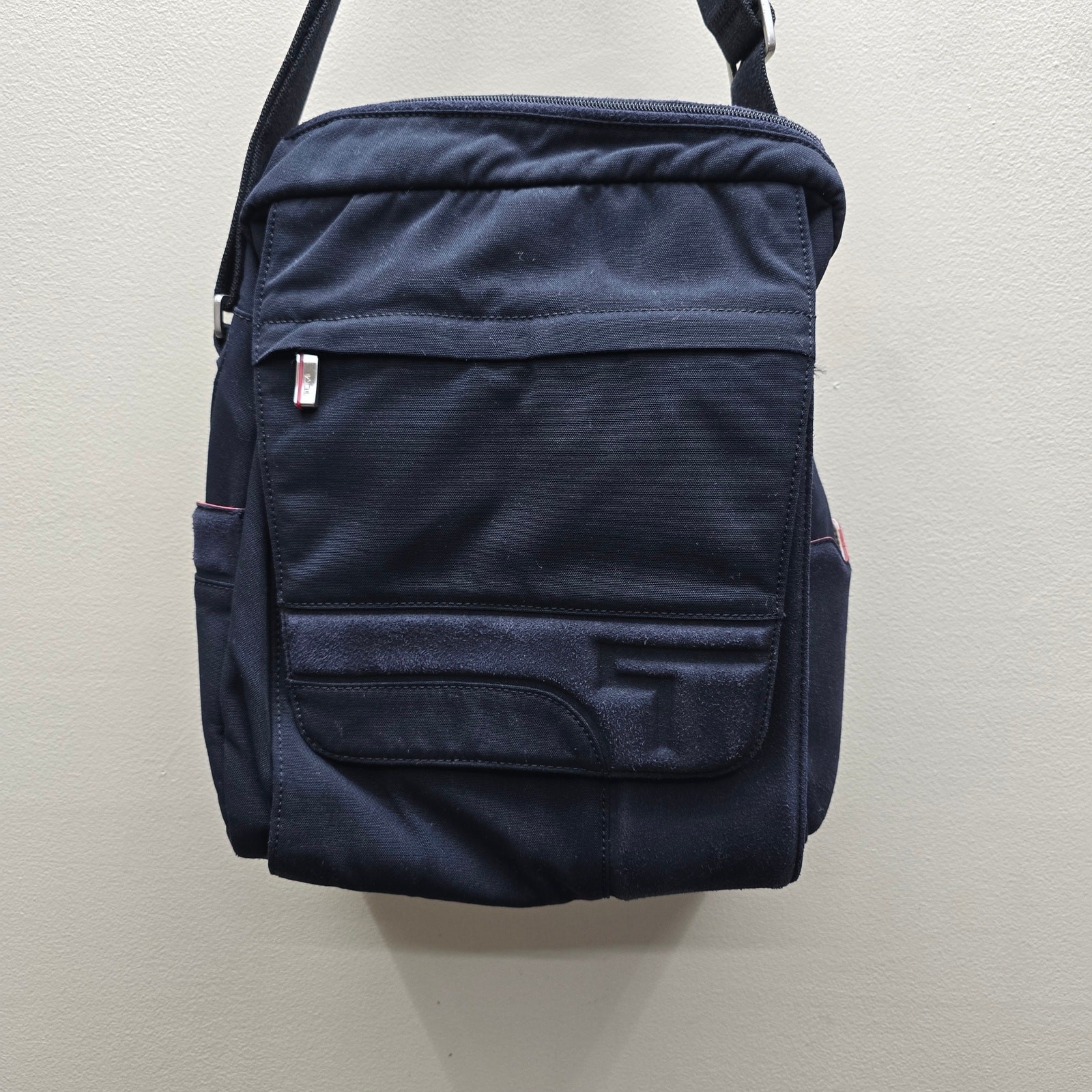 Tumi Sando Crossbody Shoulder Computer Messenger Laptop Bag Utility 6120D Black