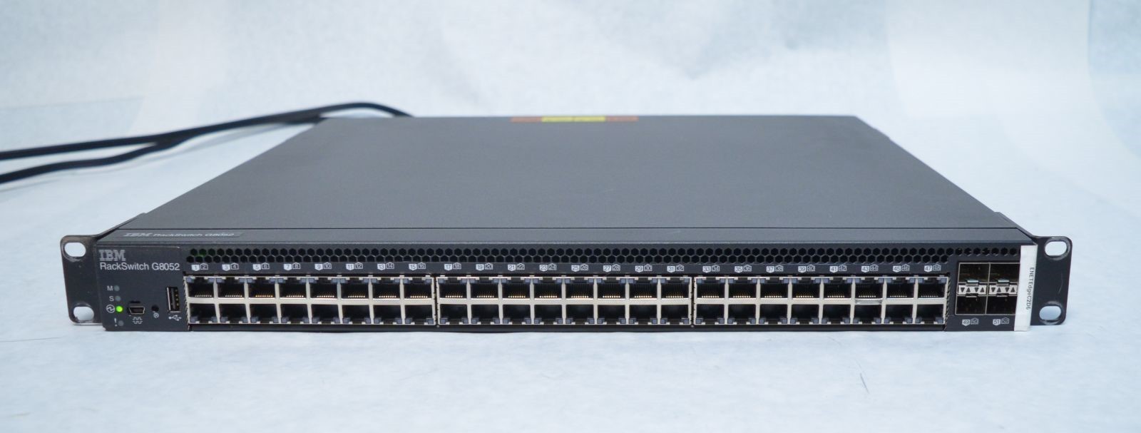 IBM RackSwitch G8052 48x1Gb and 4x10Gb SFP+ Ethernet Switch 2x-PSU 00D9799 