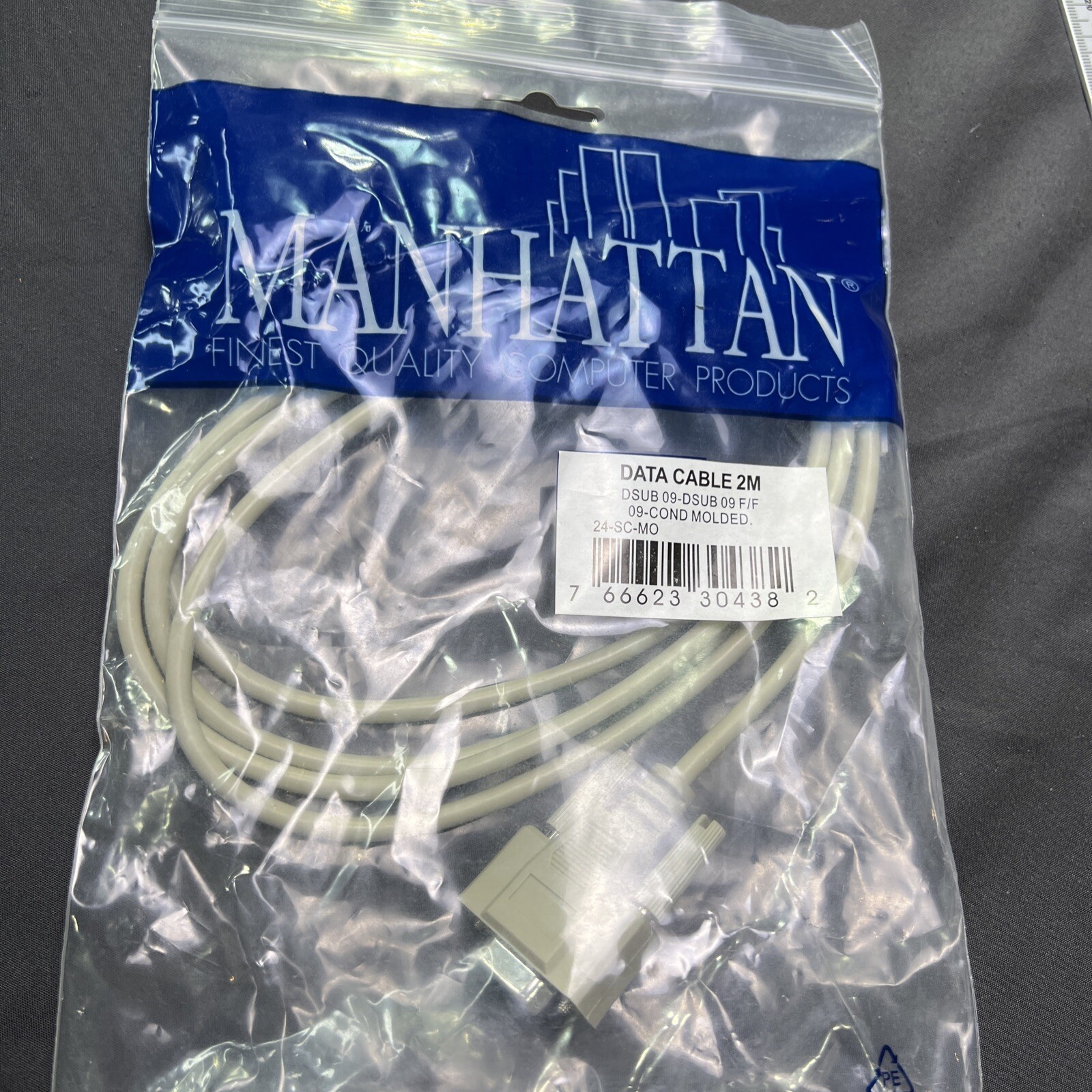 Data Cable Female DB9F to DB9F, 6 ft. (1.8 m) - 304382 Manhattan