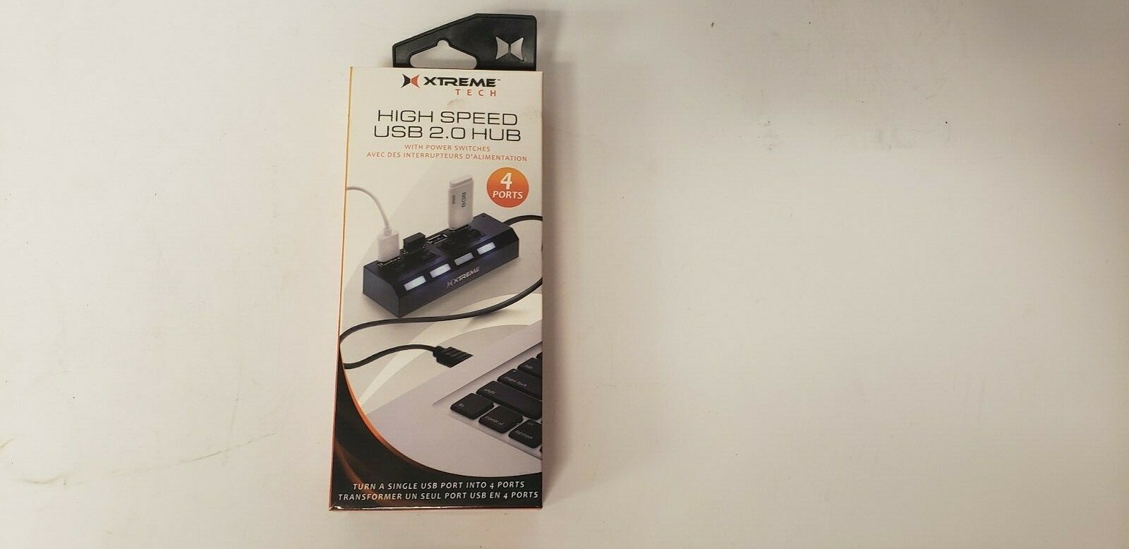 Xtreme Cables 4 Port USB 2.0 Hub w/ LED indicators and Power Switches -Black LED