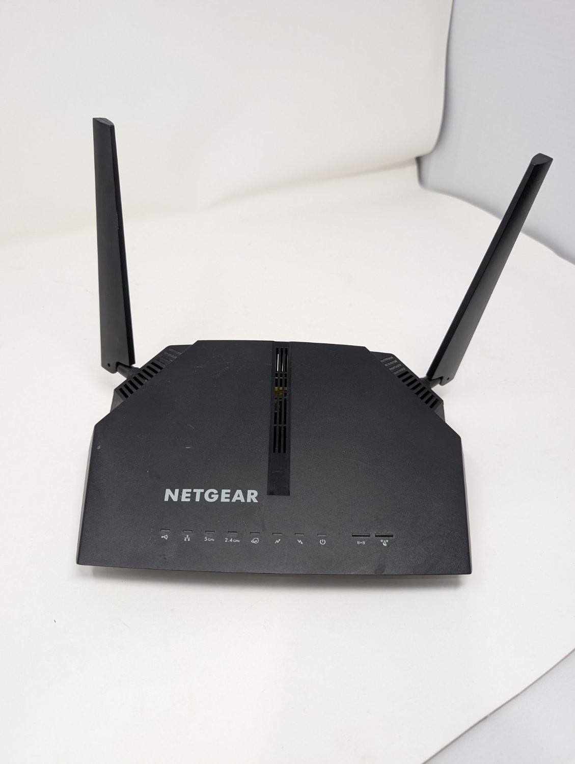 Netgear C6220 AC1200 WiFi Cable Modem Router w/ Power Adapter Black Dual-band