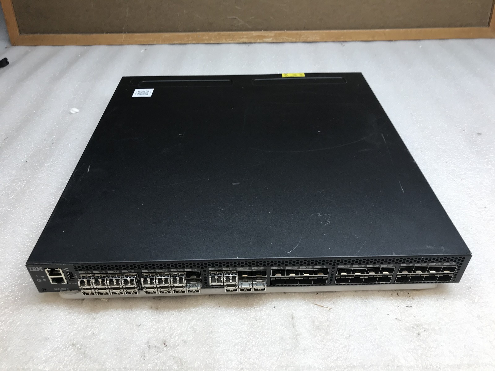 IBM SAN48B-5 2498-F48 Switch Fibre Channel Port Switch Dual PSU