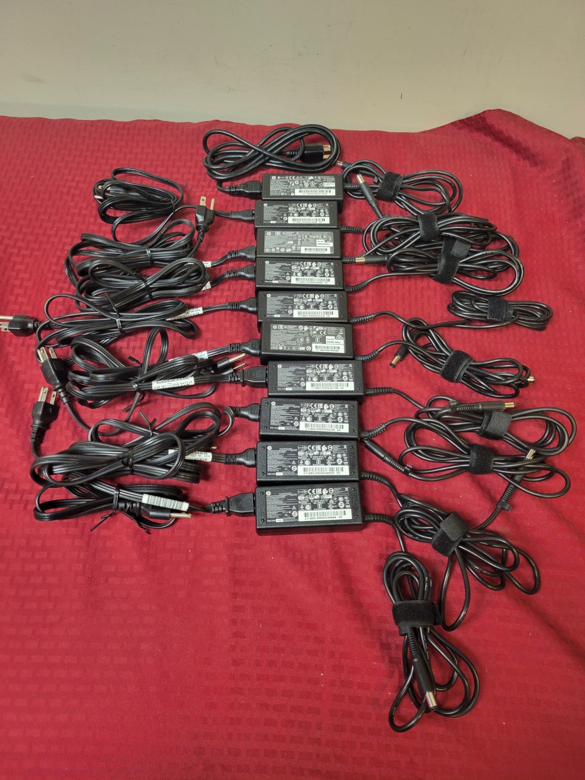 Lot of 10 Genuine HP 65 Watt LARGE Tip AC Adapters with power cord 19.5V 7.4MM
