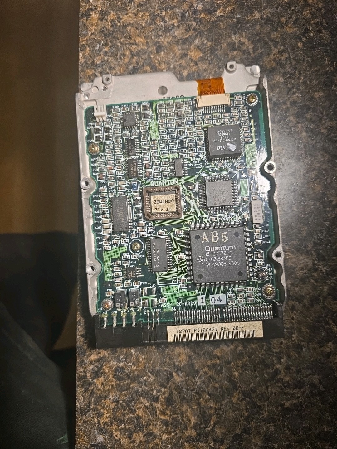 Quantum ProDrive ELS™ hard disk drive, specifically the RE23M-EA model.