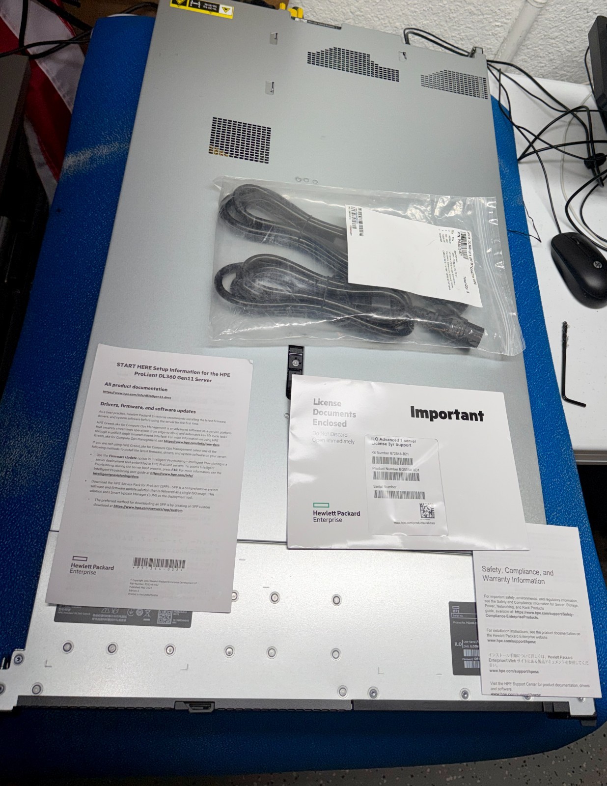 HPE ProLiant DL360 Gen11 8SFF 2x Silver 4514Y 128GB 6x960GB SSD New Open Box