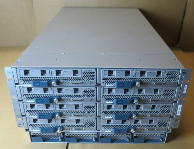 Cisco UCS5108 + 8x B200 M2 Blade Servers 16x SIX-CORE 2.40GHz 384Gb RAM,10Gb VIC