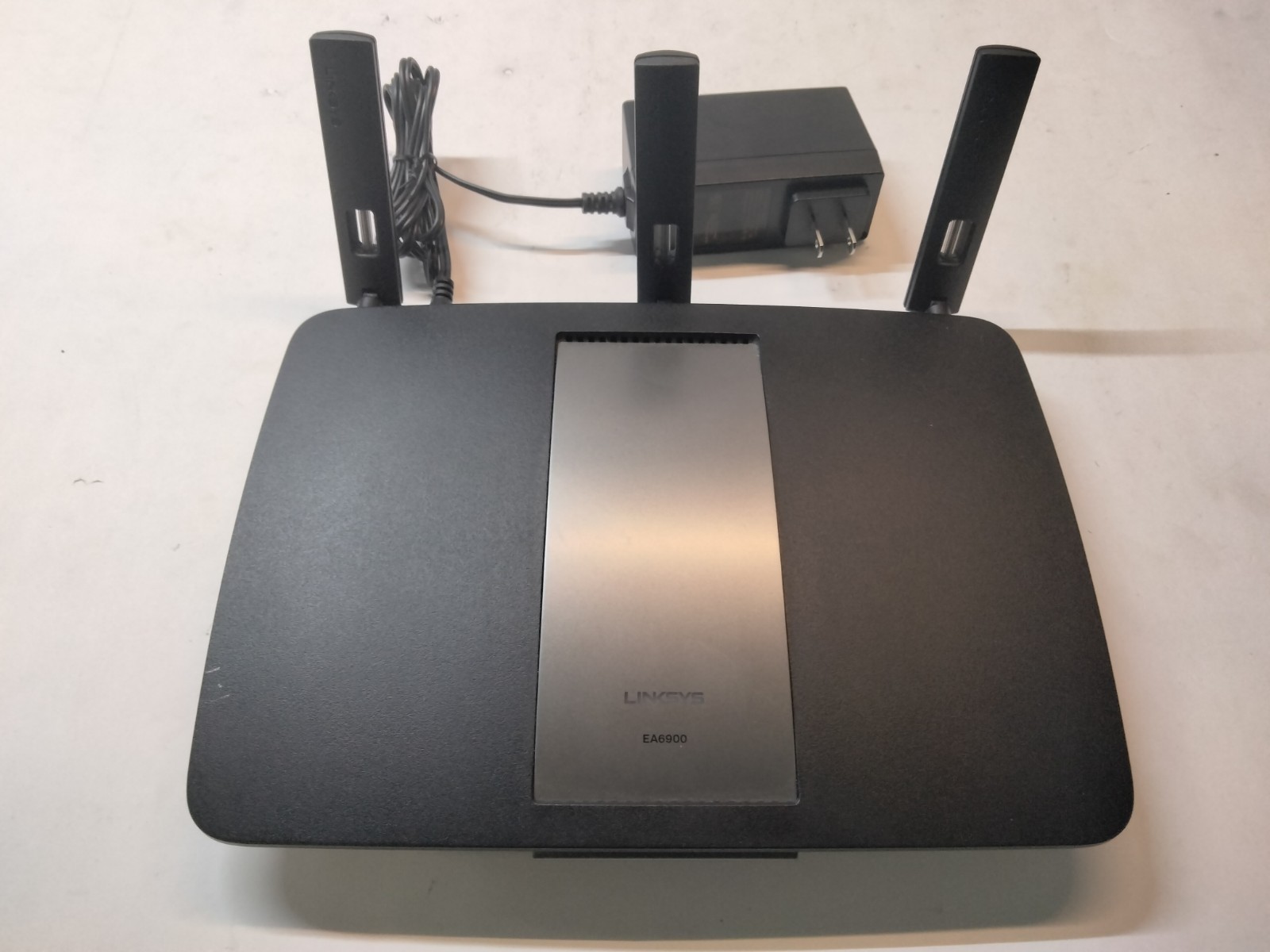 Linksys EA6900 AC1900 1900 Mbps 5 Port Wireless Router