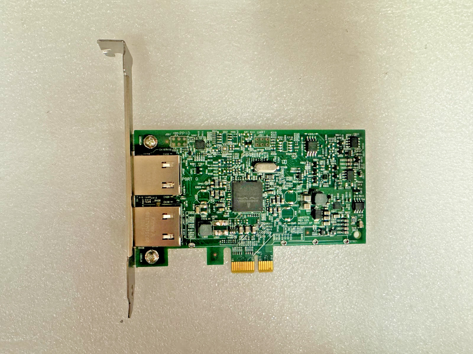 DELL BroadCom BCM95720A2003G Network Card 2x GbE Port PCIe DP/N 00FCGN 0FCGN-