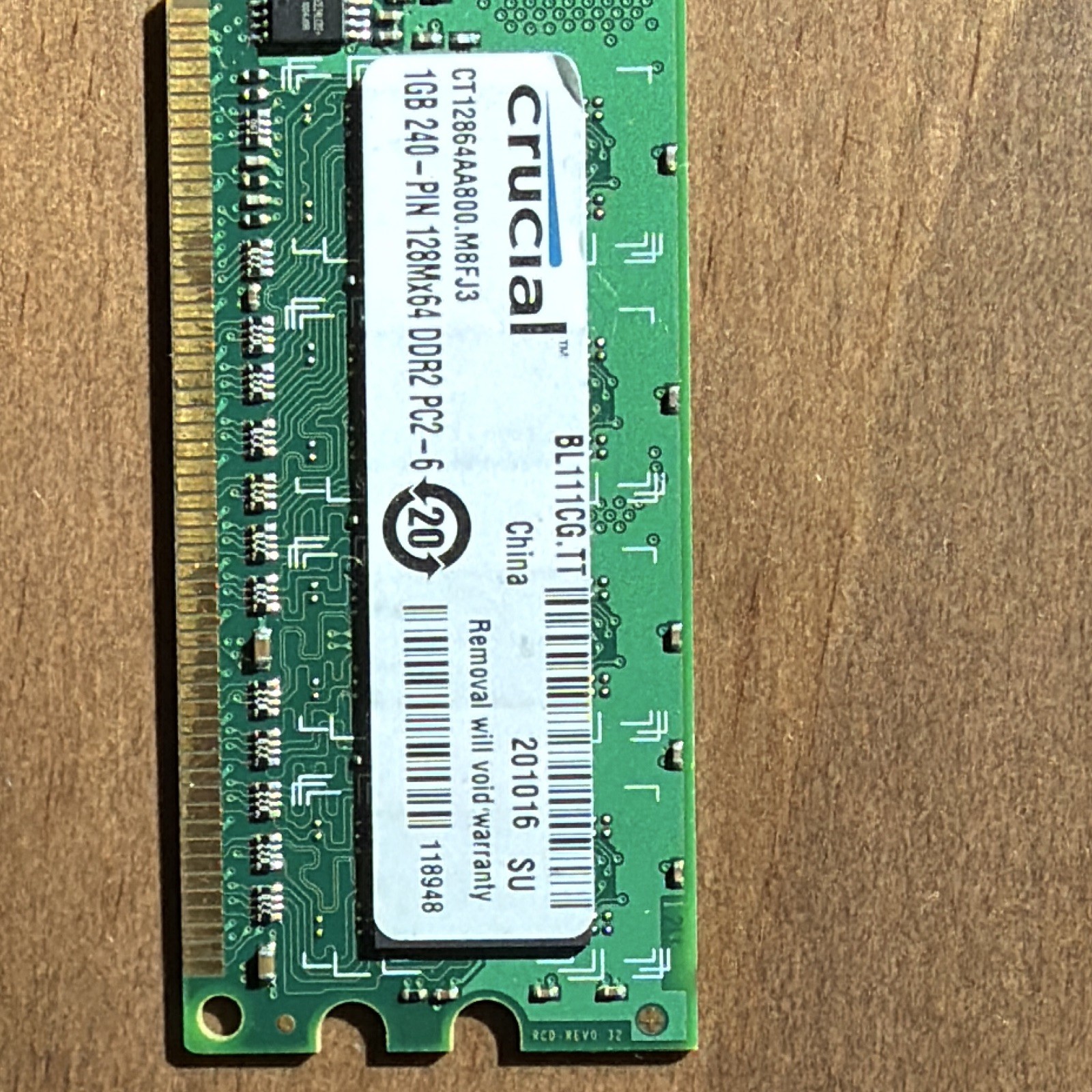 Crucial 1GB DDR2 SDRAM PC2-6400 240-Pin DIMM Non-ECC Unbuffered