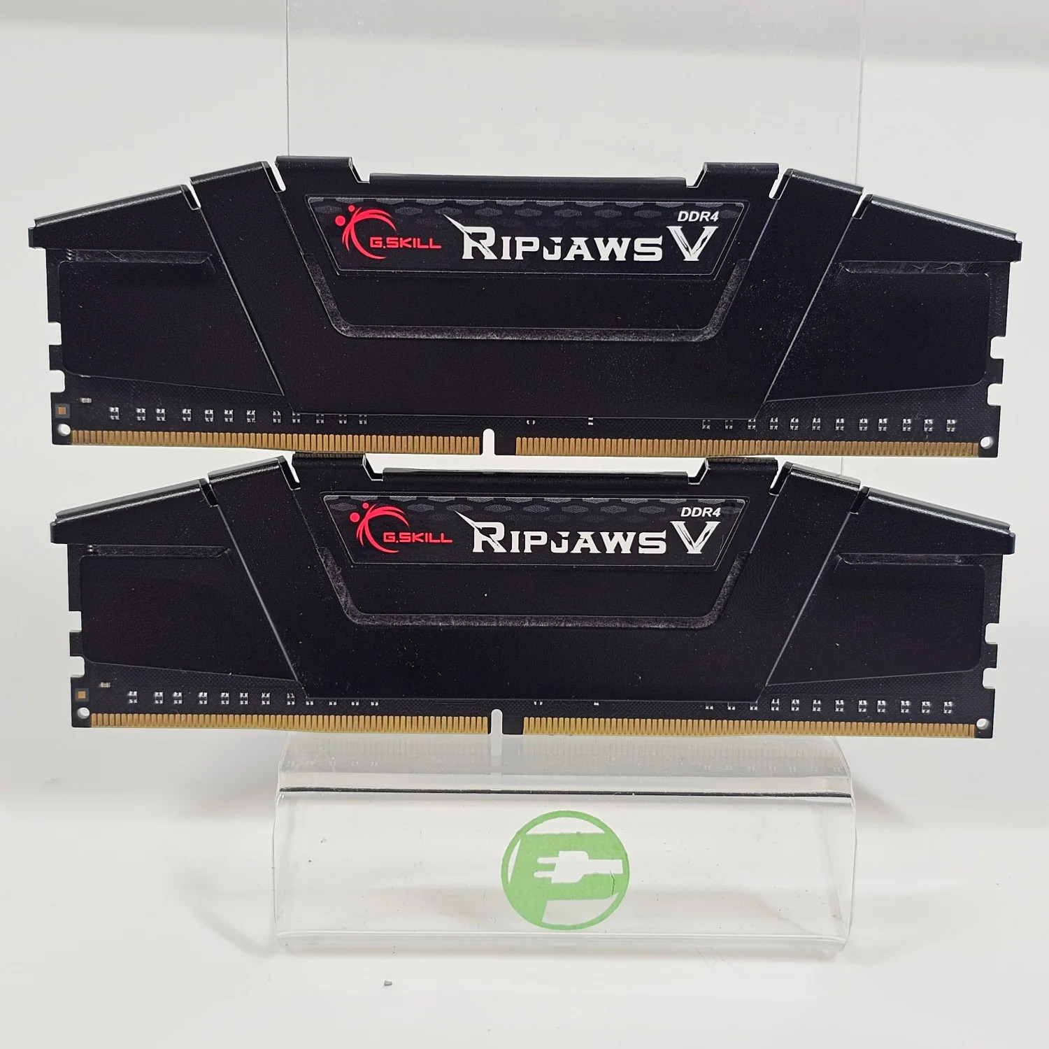 G.Skill Ripjaws V 32GB (2x16GB) RAM DDR4 3200MHz F4-3200C16D-32GVK