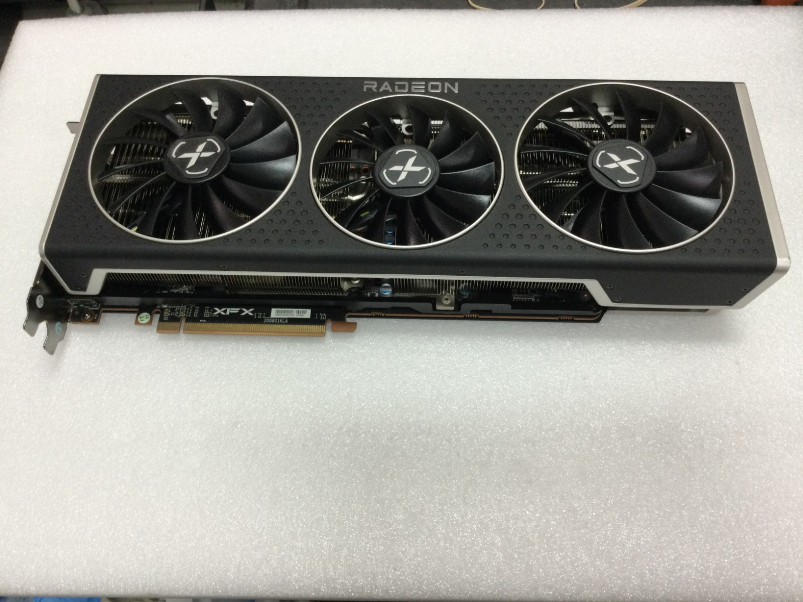 XFX SPEEDSTER SWFT 319 AMD Radeon RX 6800 CORE 16GB-FOR PART-With core and VRAM