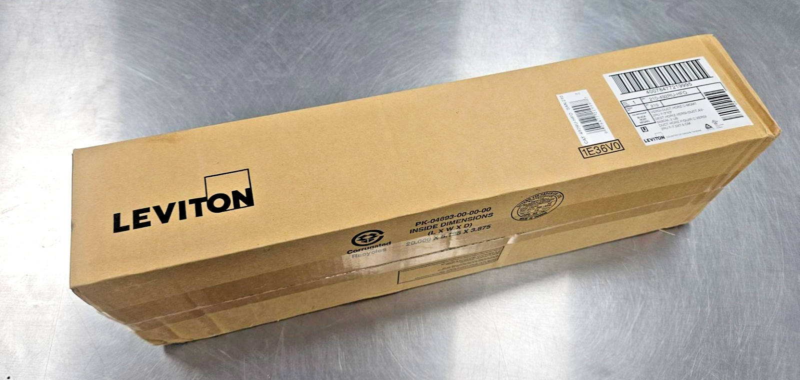 Leviton Versi-Duct Horizontal Cable Mgmt, 2RU, 3"x3" Front Only, 210-492RU-HFO