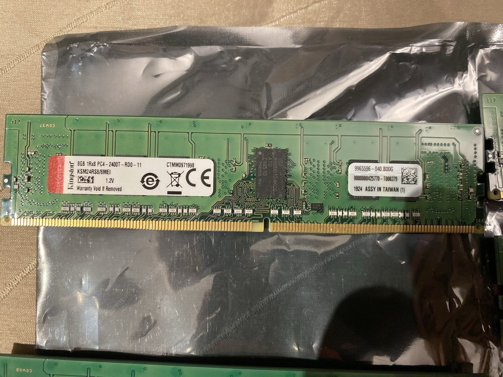Kingston 8GB SERVER Memory KSM24RS8/8MEI 1Rx8 PC4-2400T-RD0-11  ECC RAM - TESTED