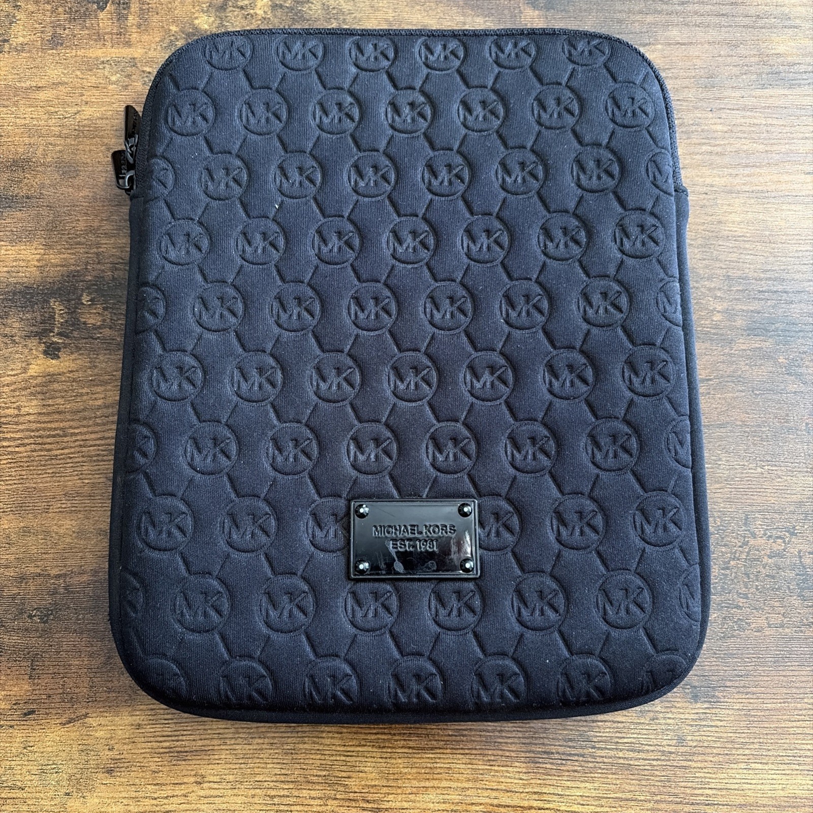 Michael Kors Black iPad 11.5" Across Padded Pouch Tablet Case Cover Zip Around