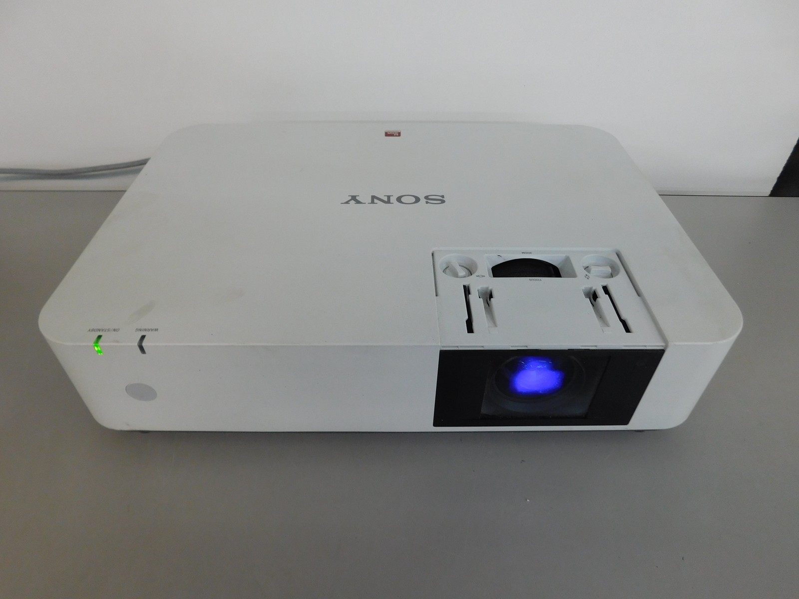 Sony Model VPL-PWZ10 Projector (WMT45)