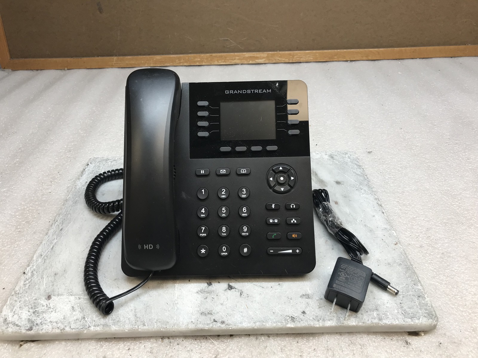 Grandstream GS-GXP2135 8 Line Enterprise IP Phone Business w/ Power Adapter