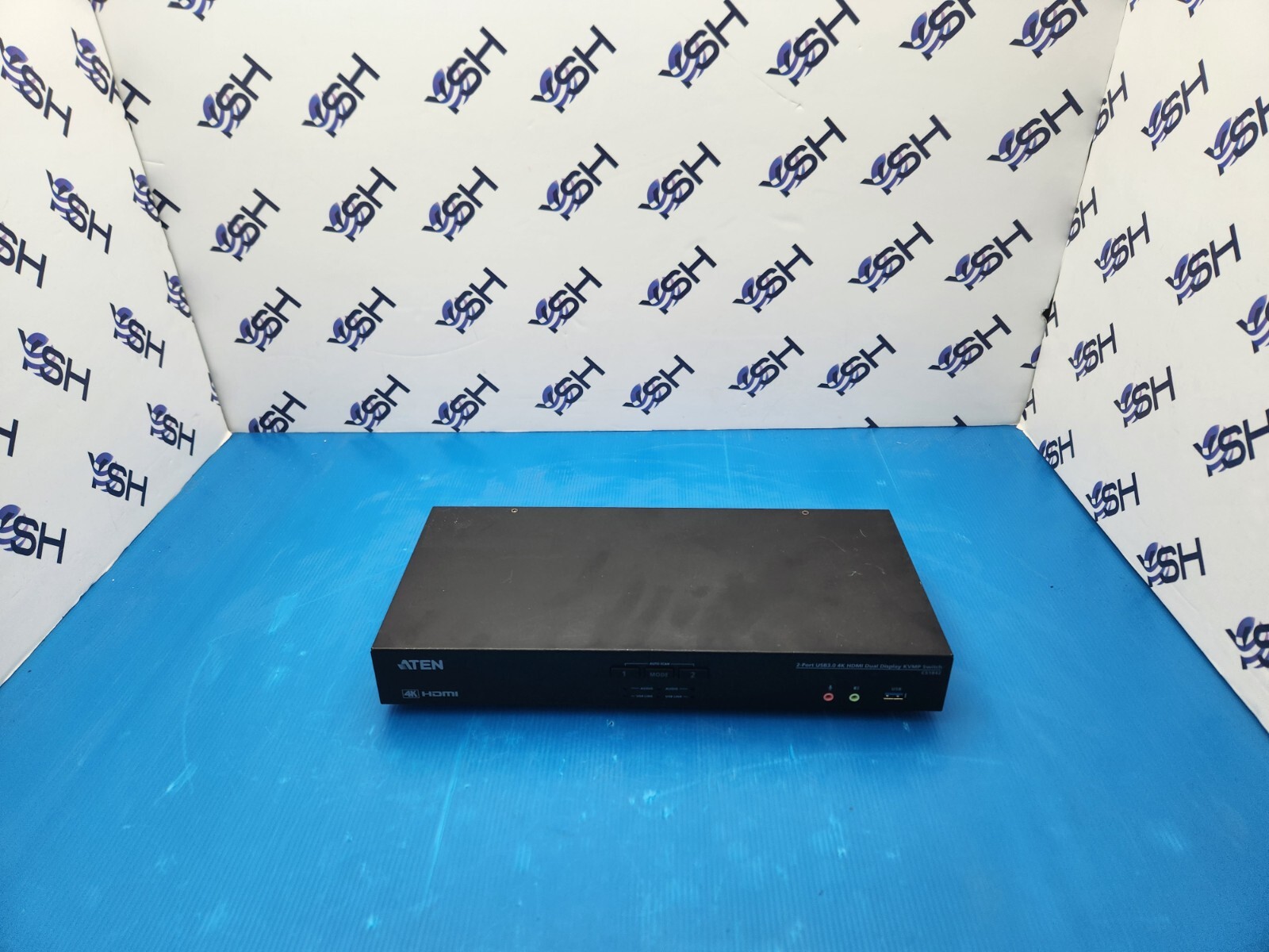 ATEN 2-Port USB 3.0 4K HDMI Dual Display KVMP Switch CS1842