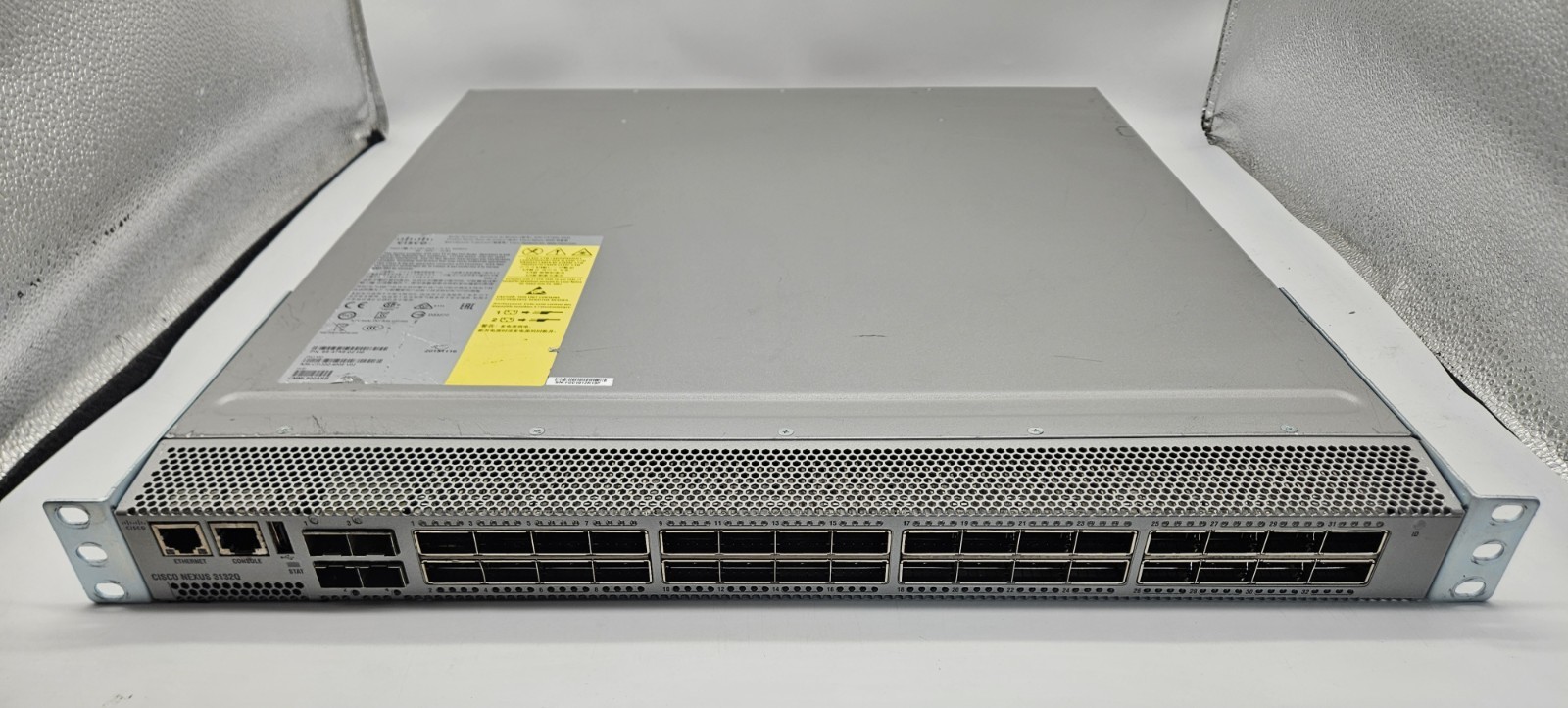 Cisco Nexus 3132Q 32-Port QFSP+ & 4-SFP+ Network Switch LAN ENT N3K-C3132Q-40GE