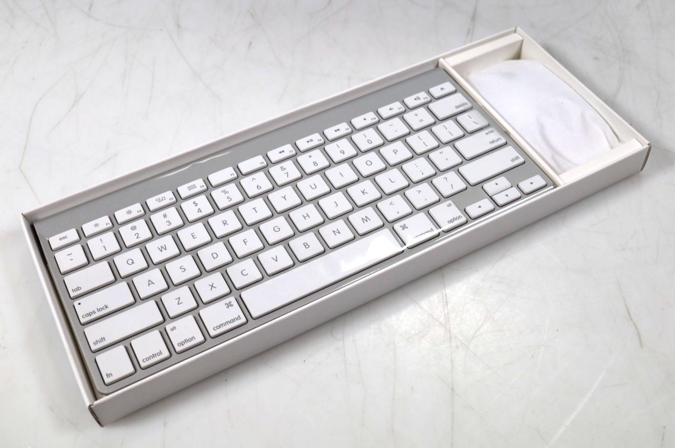 NEW Apple A1314 BT Wireless Keyboard White Aluminum Magic & Mouse A1296