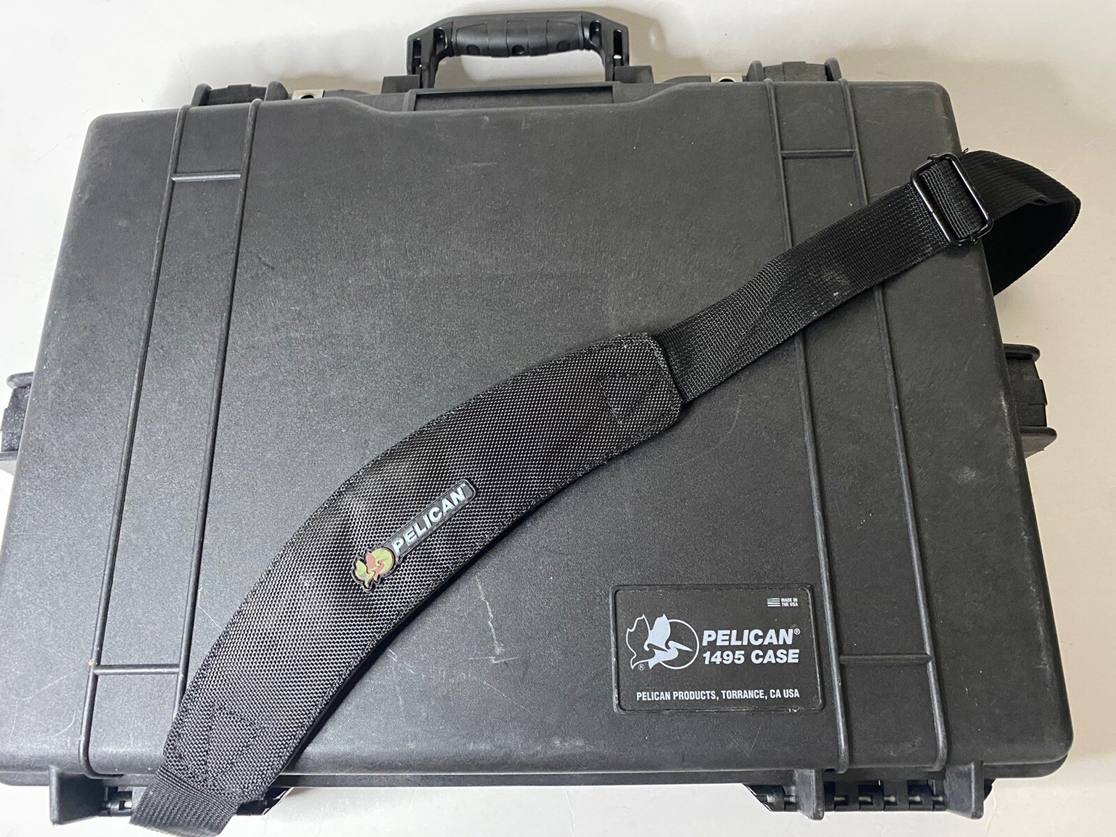 Pelican 1495 Hard Laptop Protective Watertight Case - Combination & Crushproof