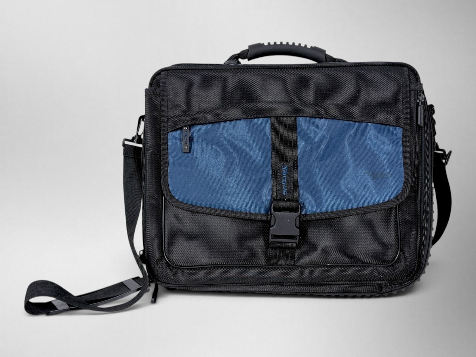 Targus Laptop Briefcase Messenger Bag Black Blue Padded Shoulder Case 16x12