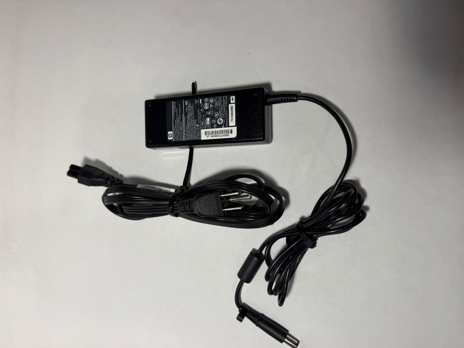 Genuine HP 90W AC Power Adapter Charger PPP014L-SA 384021-001 391173-001 19V 4.7