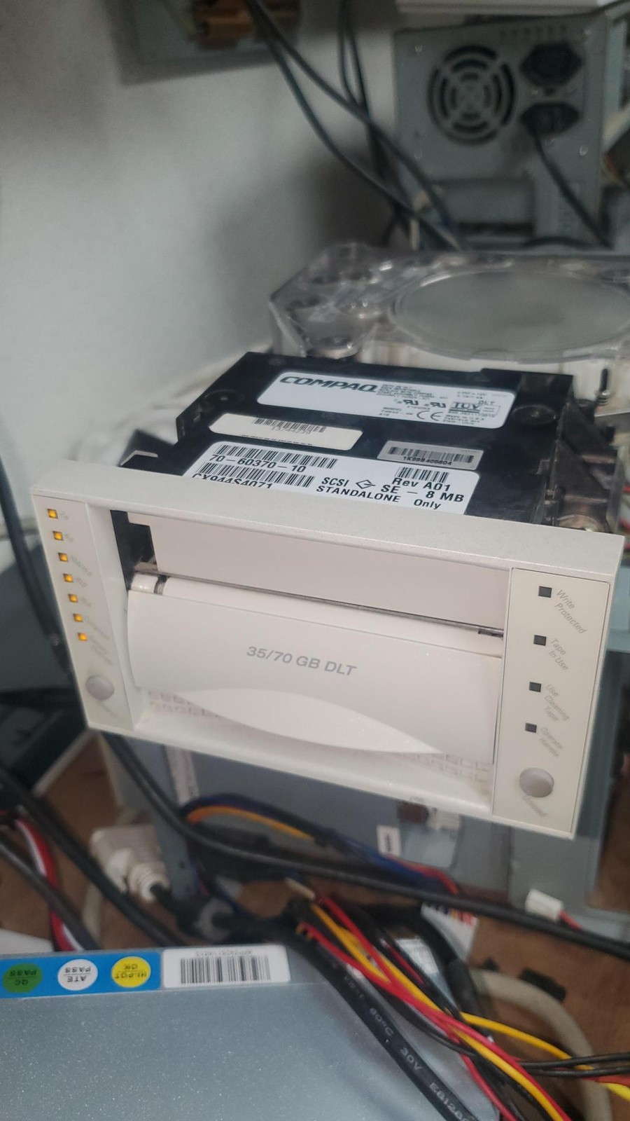 DEC Compaq HP 35/70GB DLT Tape Drive - 70-60370-10 242853-B21 242520-B21
