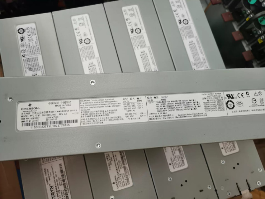 IBM P740P720 7001599-J000 00FW422 00E8277 1925W